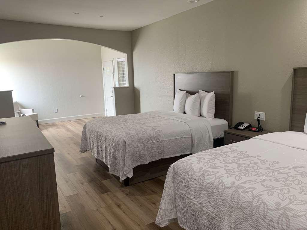 Red Roof Inn Plus + Galveston - Beachfront Room photo